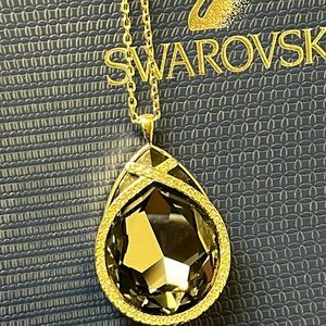 AUTHENTIC Swarovski Pendant Necklace Silver